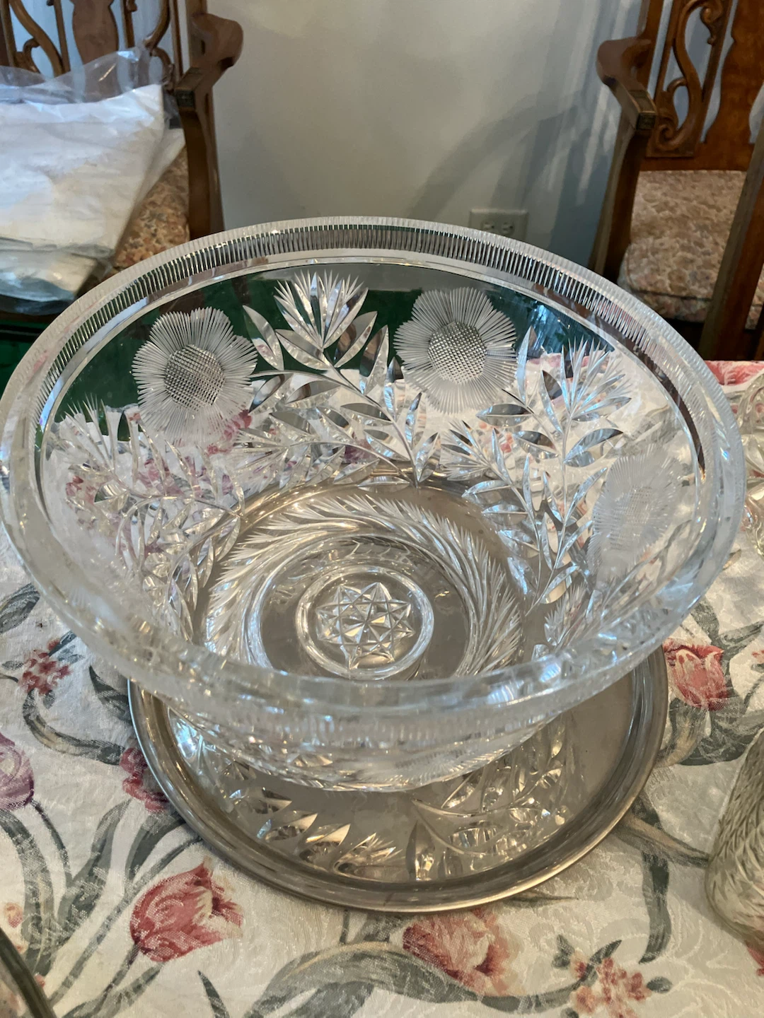 Vintage Crystal Cut Glass Flower Motif Serving Bowl - photo 2