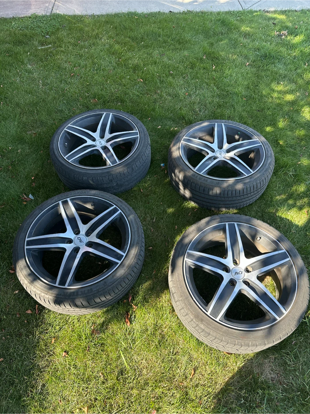 Set of 4 DAI Alloy Wheels with Cooper Tires