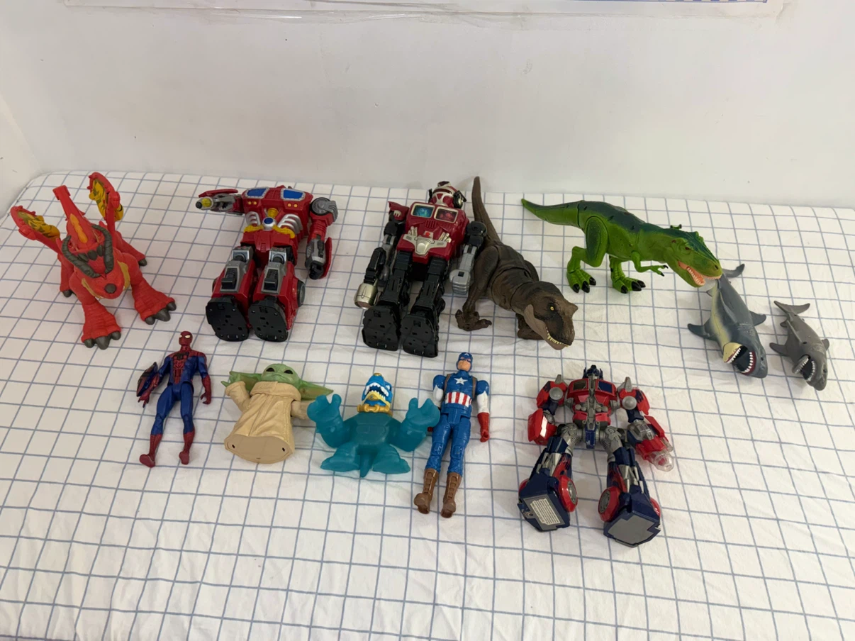Assorted Action Figure Toy Collection - photo 2