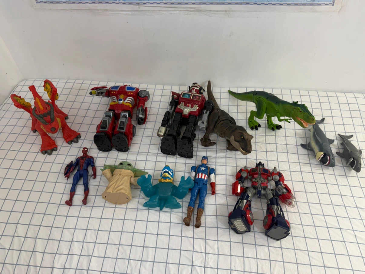 Assorted Action Figure Toy Collection - photo 3