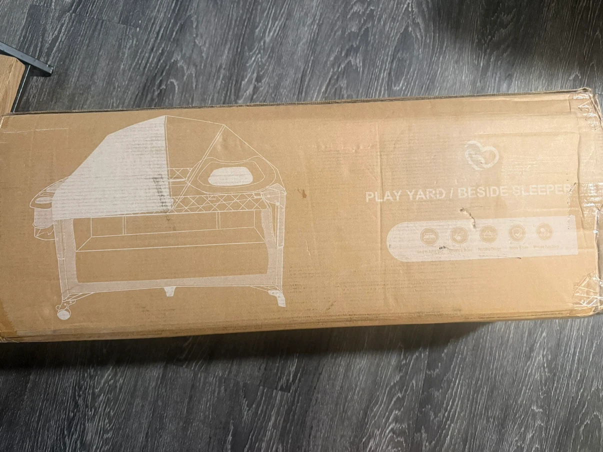 Brand new, BABYOMI 4-in-1 Baby Bassinet and Play Yard