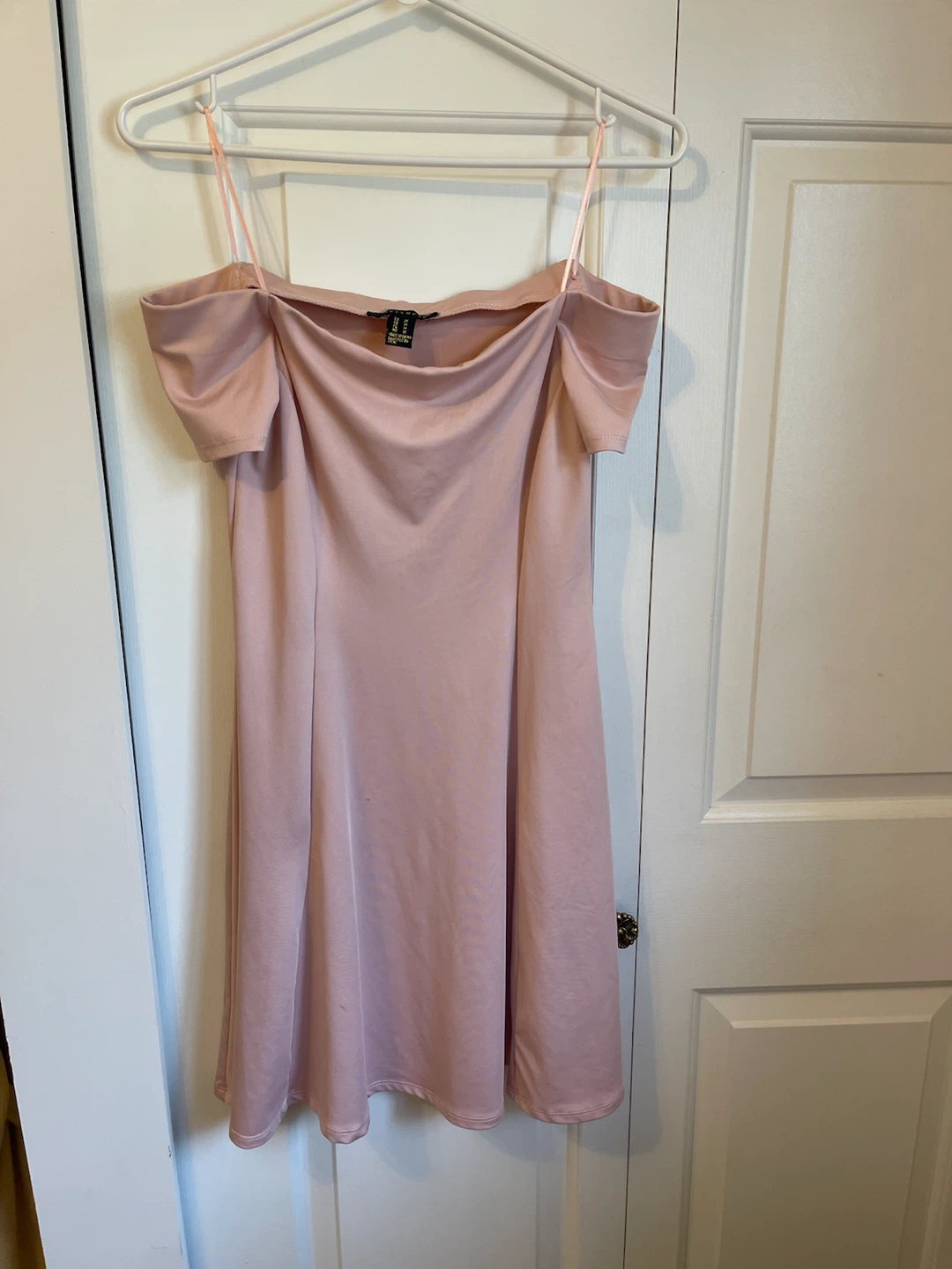 Forever 21 Pink Off-Shoulder Dress Size Small