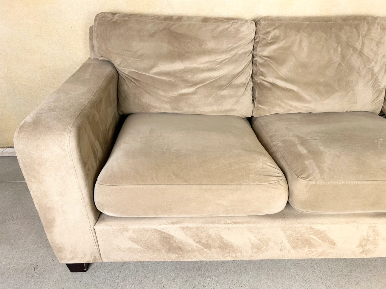 DELIVERY AVAILABLE! MICROFIBER REVERSIBLE SECTIONAL FOR $400! - photo 4
