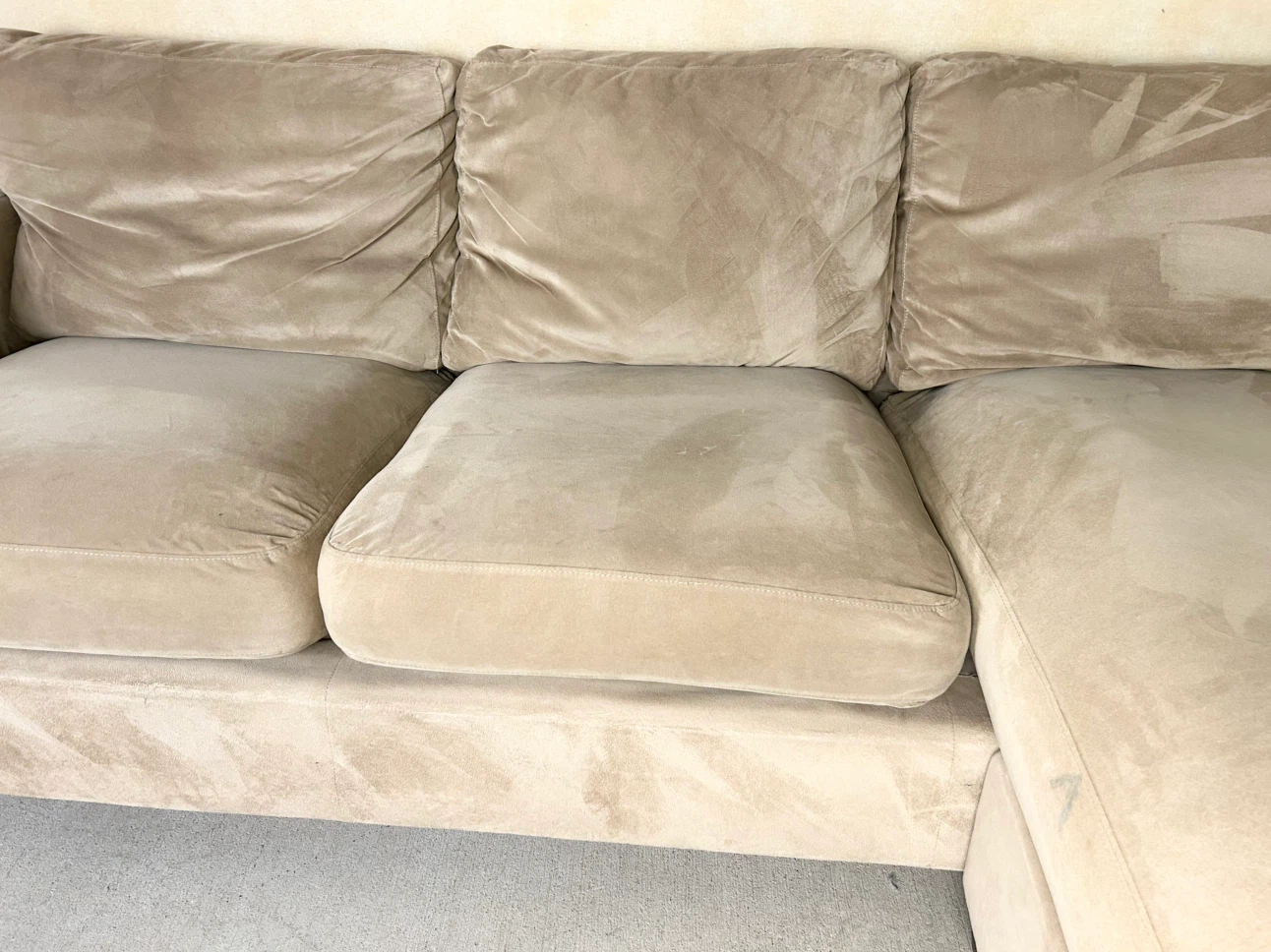 DELIVERY AVAILABLE! MICROFIBER REVERSIBLE SECTIONAL FOR $400! - photo 5