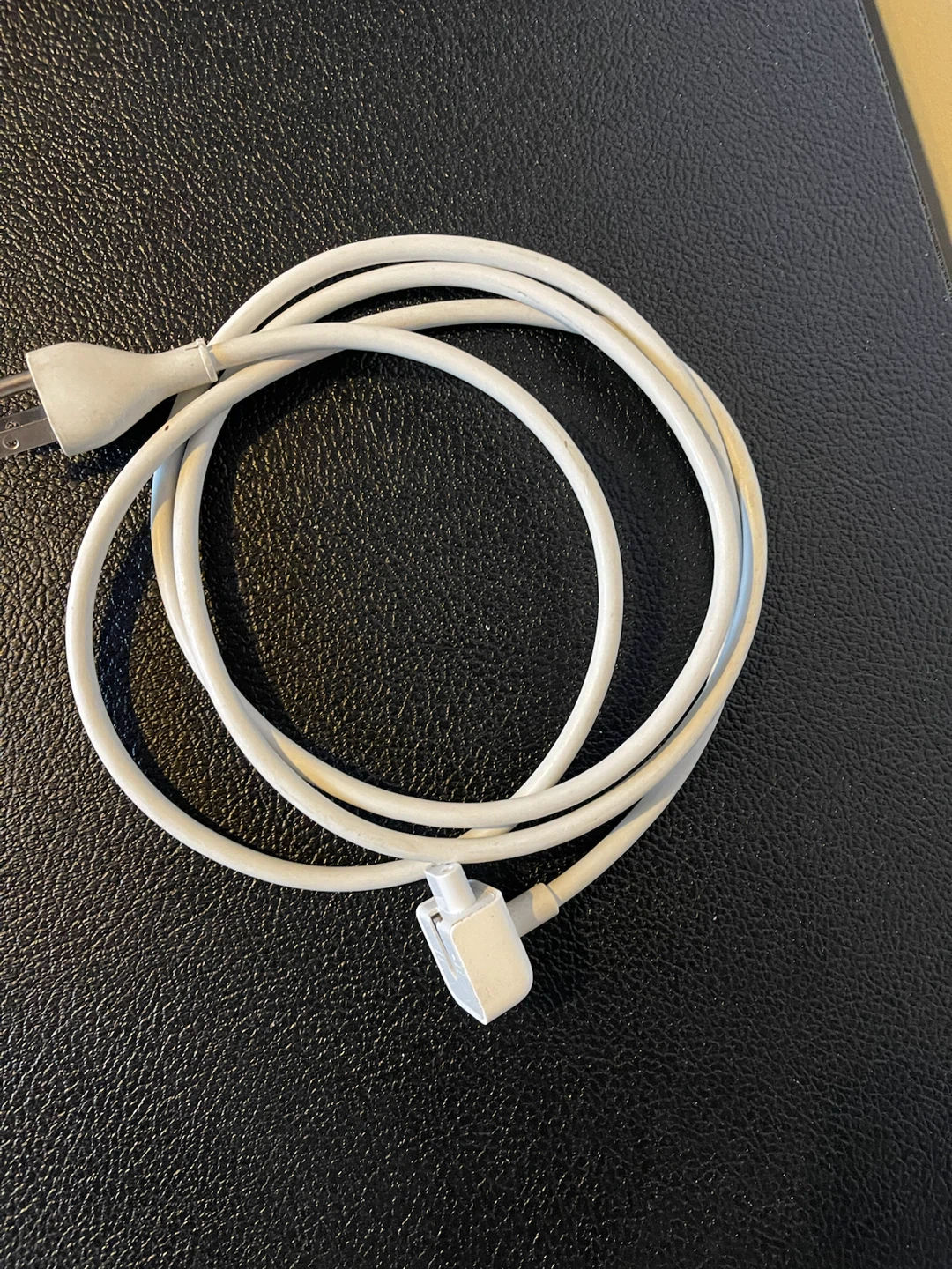 Apple MagSafe Power Adapter Cord - photo 3