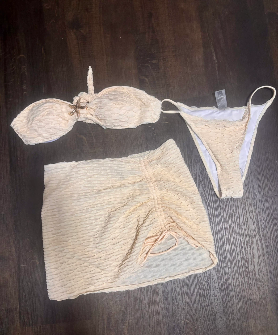 Cream textured bikini and cover-up skirt set - photo 4