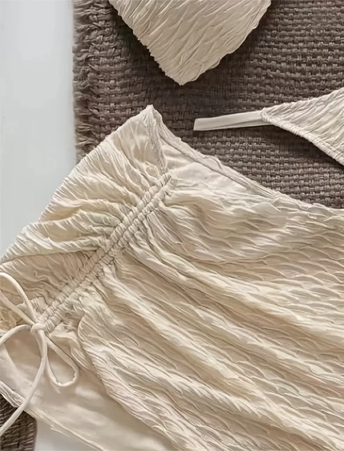 Cream textured bikini and cover-up skirt set - photo 3