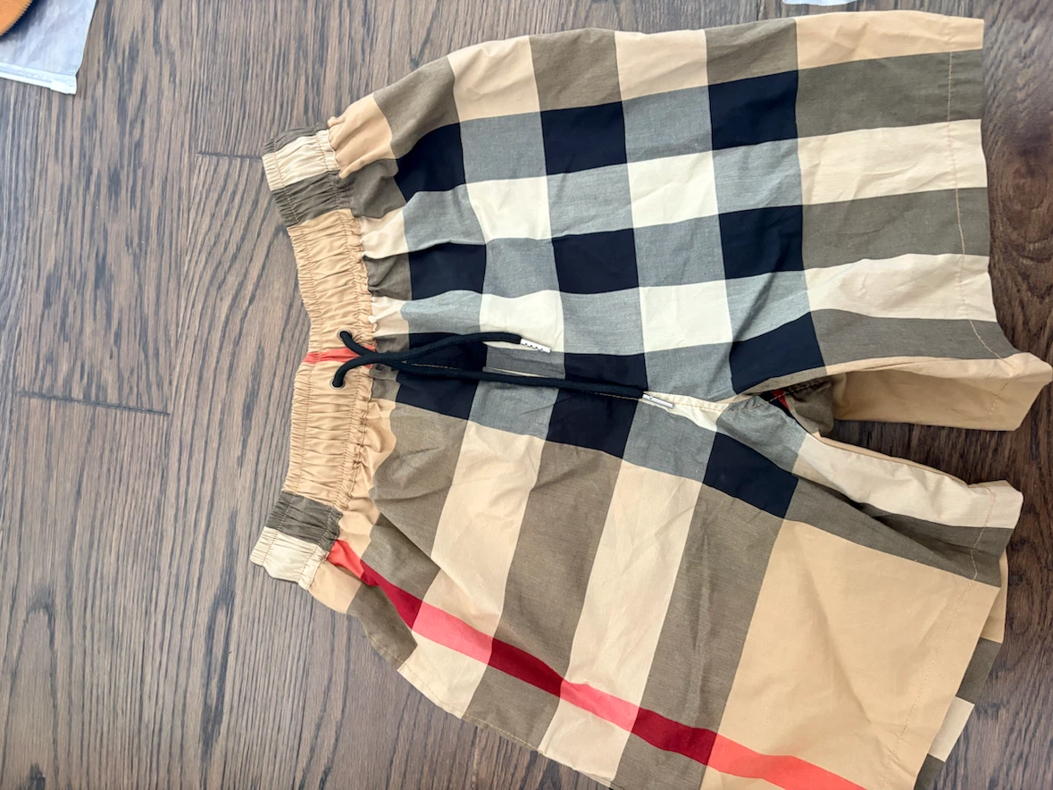 Burberry Check Shorts Medium ‼️‼️FINAL SUMMER SALE
