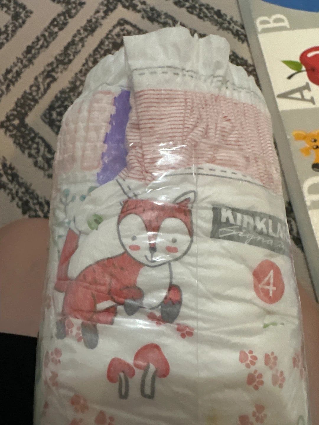 Kirkland Signature Size 4 Diapers
