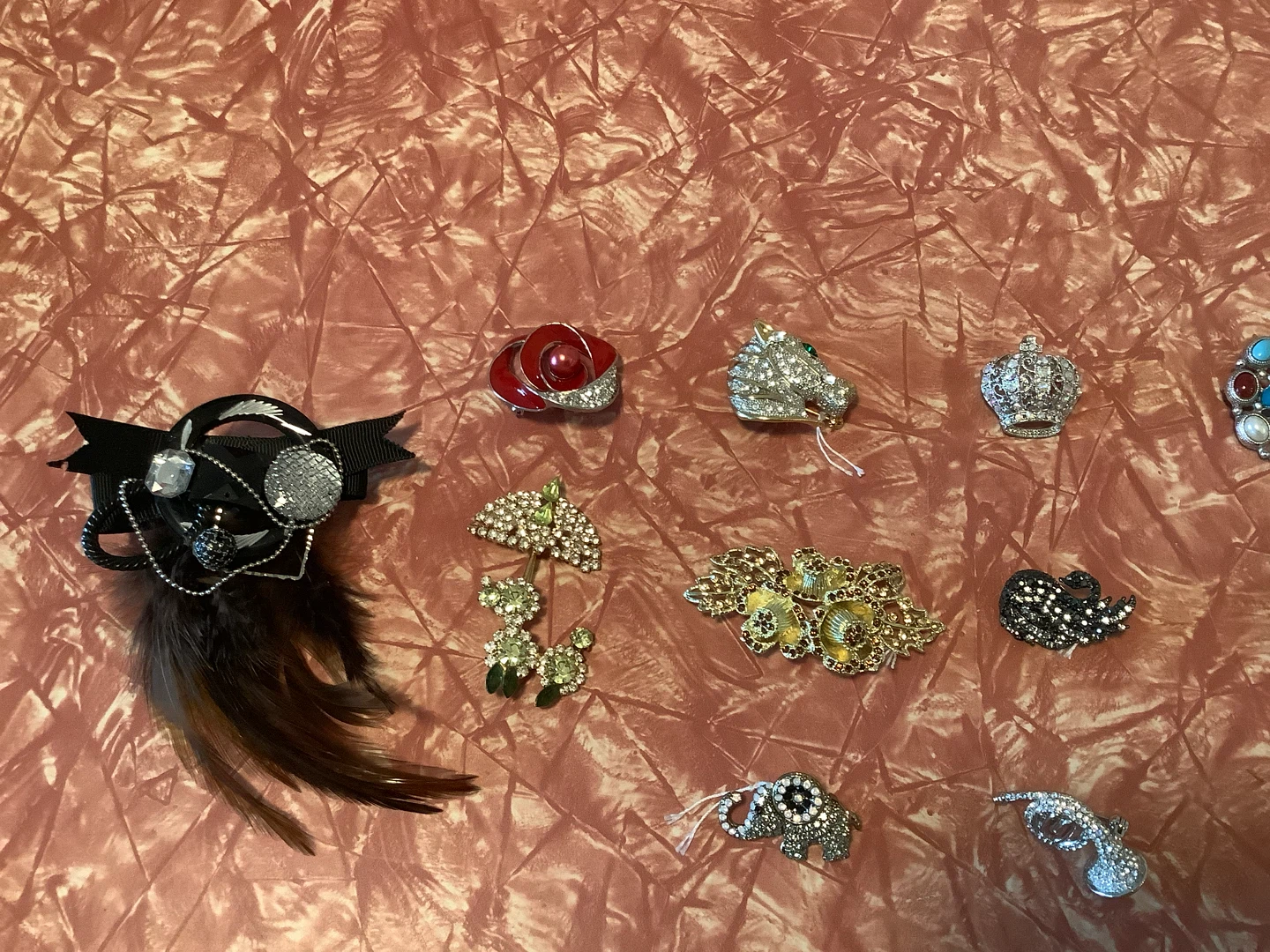 21 Pieces Costume Jewelry 16 Brooches 1 P earrings 4 Magnets 🐞 - photo 2