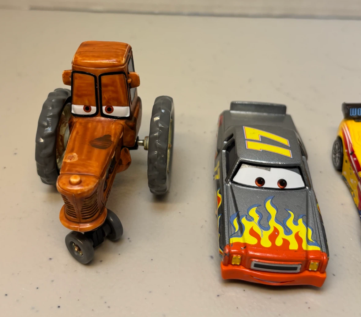 Set of 4 Disney Pixar Cars Die-Cast Vehicles - photo 2