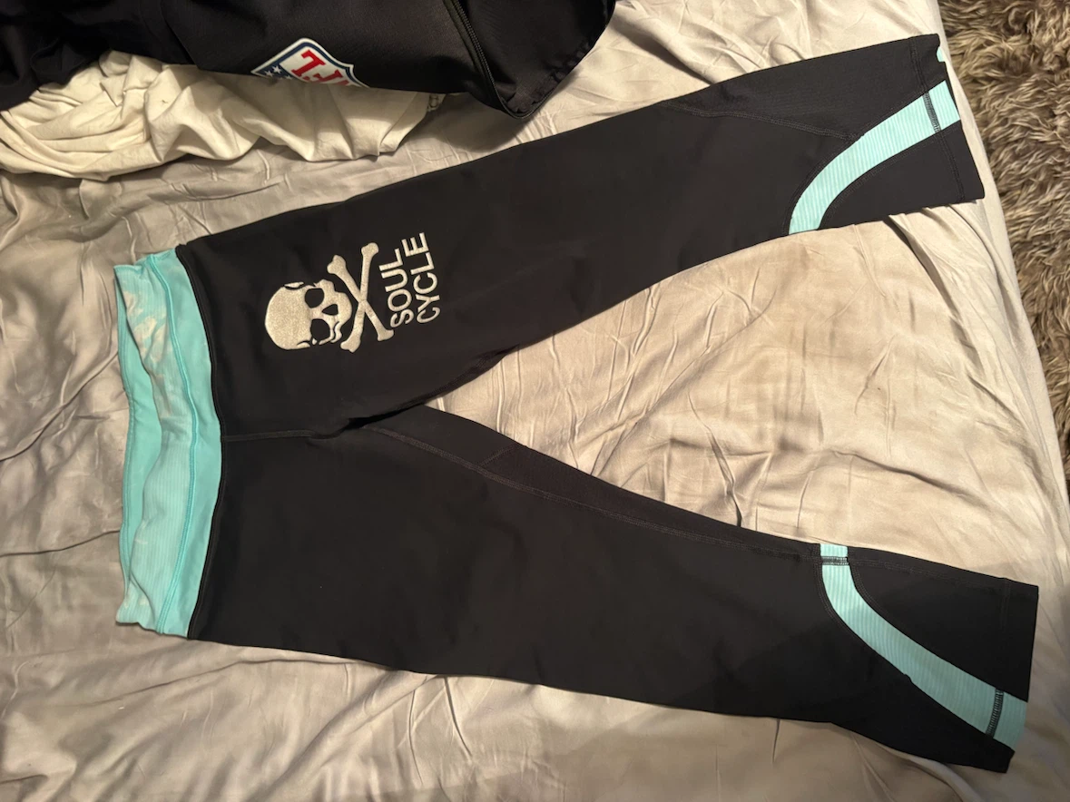 SoulCycle Lululemon Capris