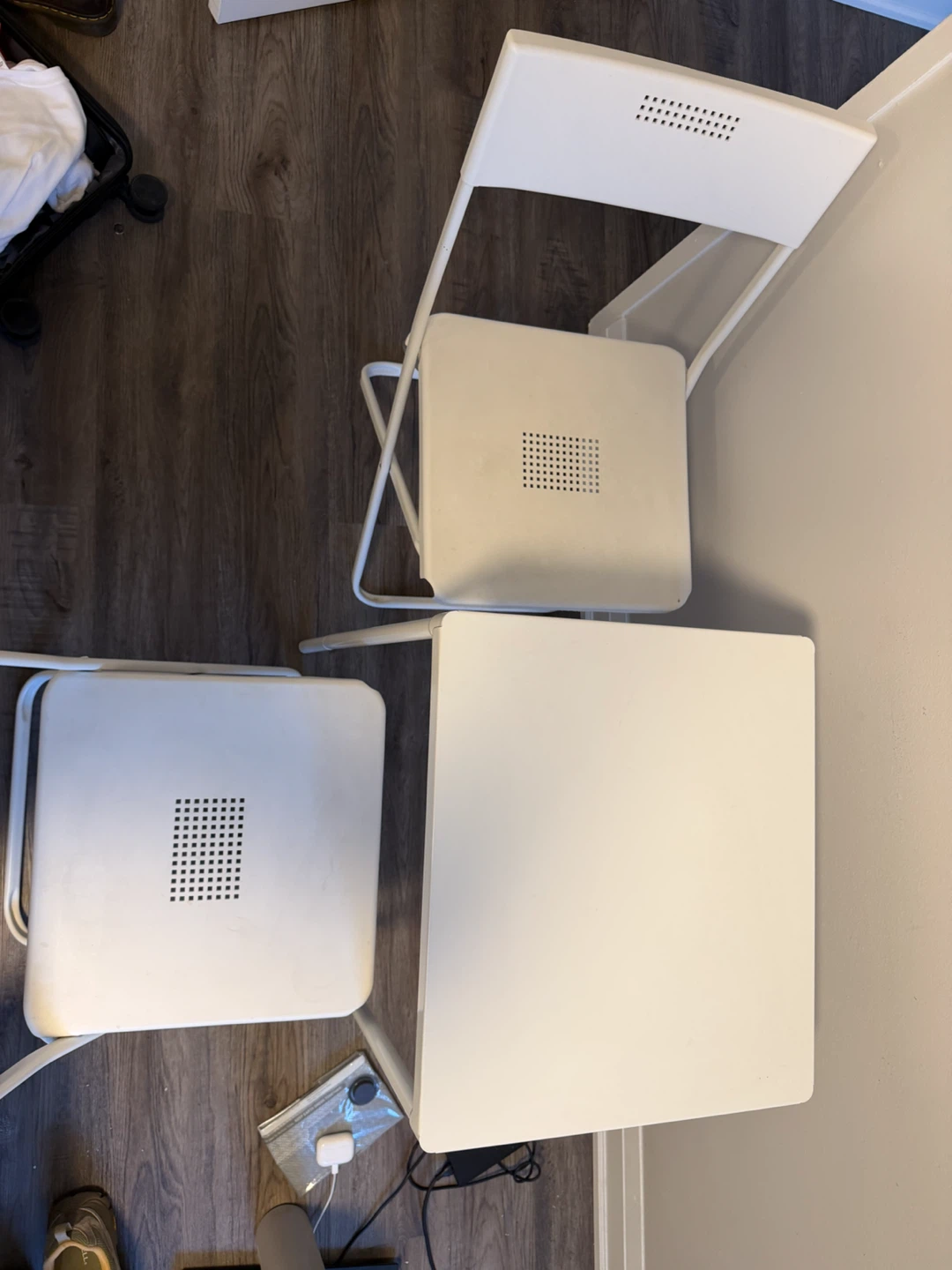 White Table + Two chairs (portable) - photo 3