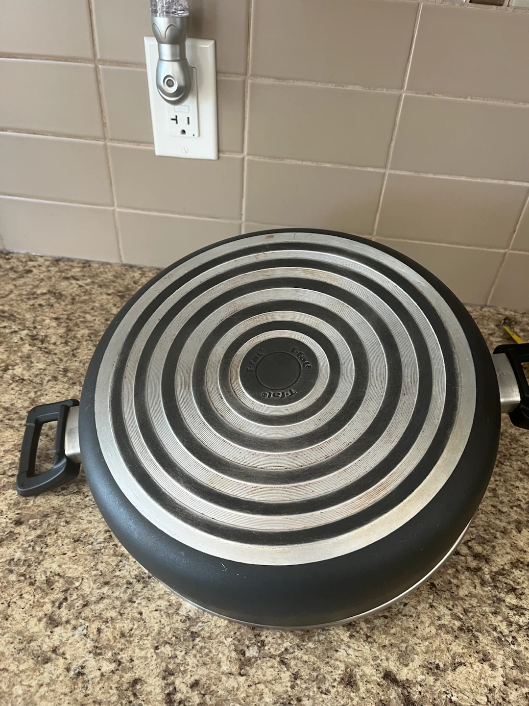 T-fal Non-Stick Jumbo Cooker Pan with Lid - photo 5