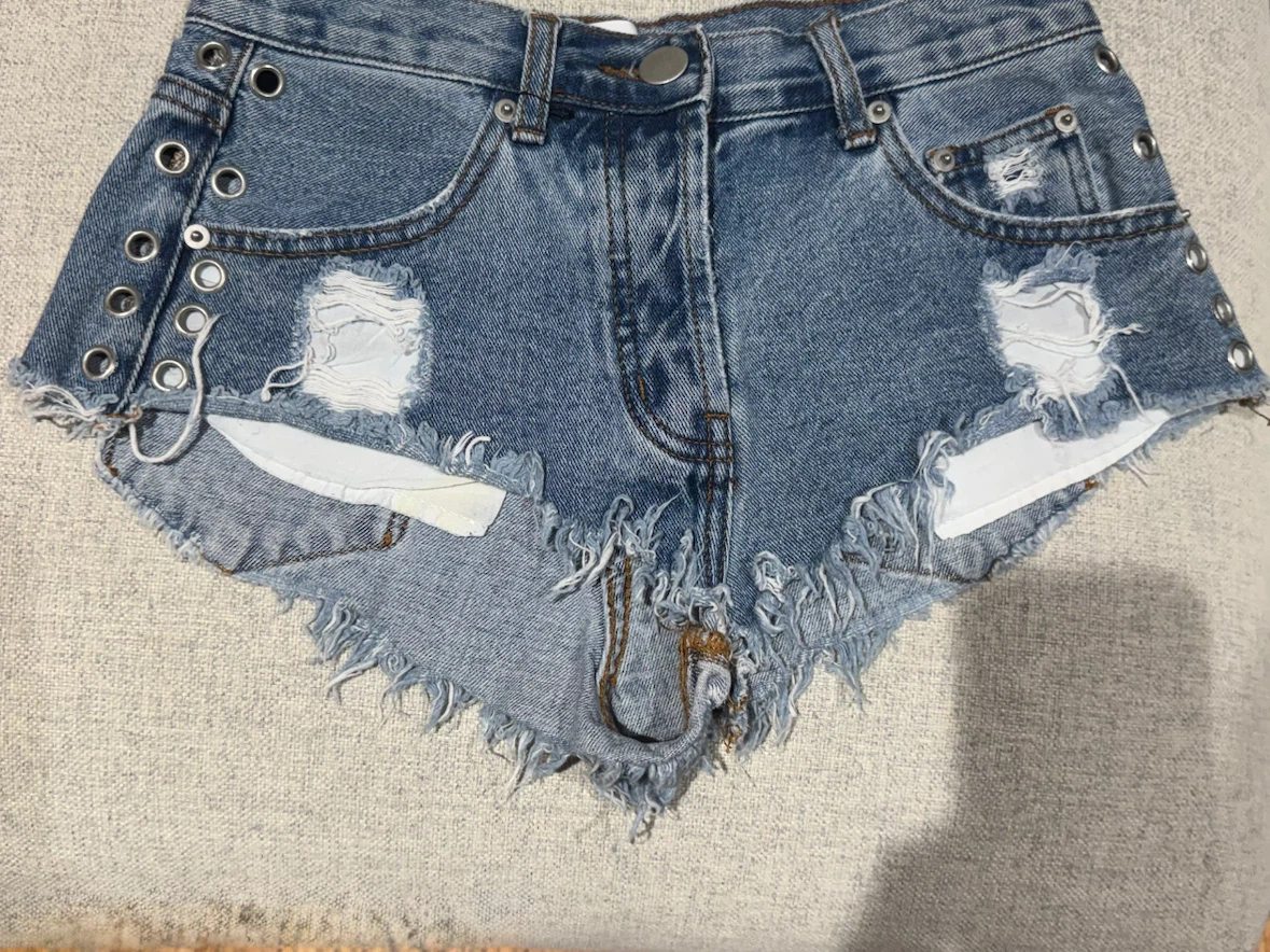 By The Way Distressed Denim Shorts Size 24