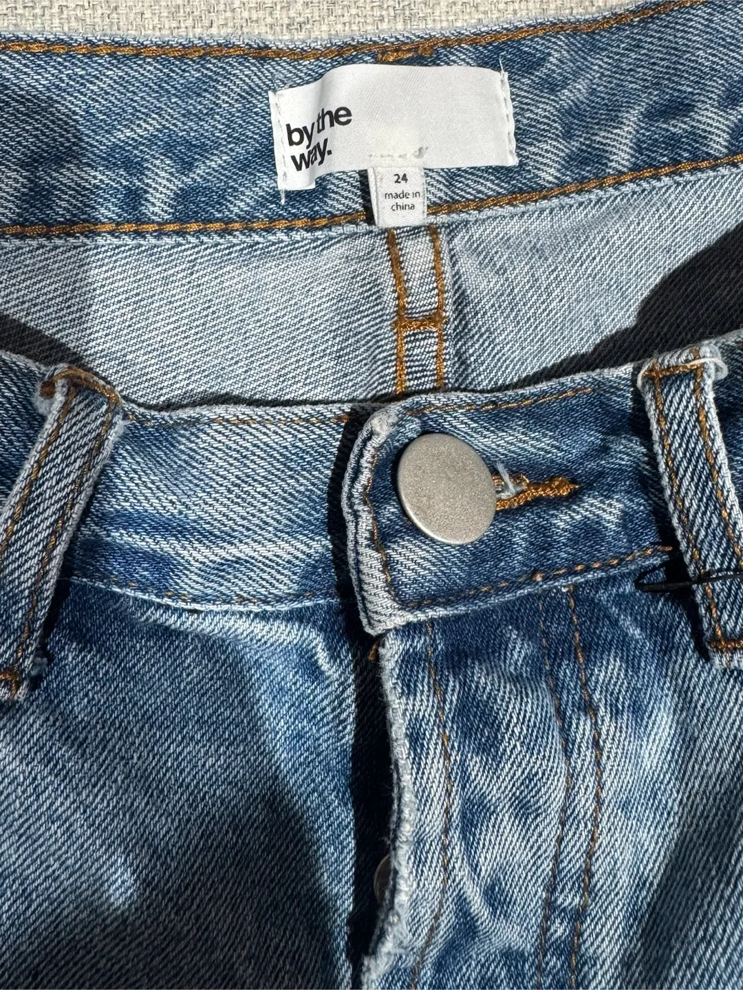 By The Way Distressed Denim Shorts Size 24 - photo 3