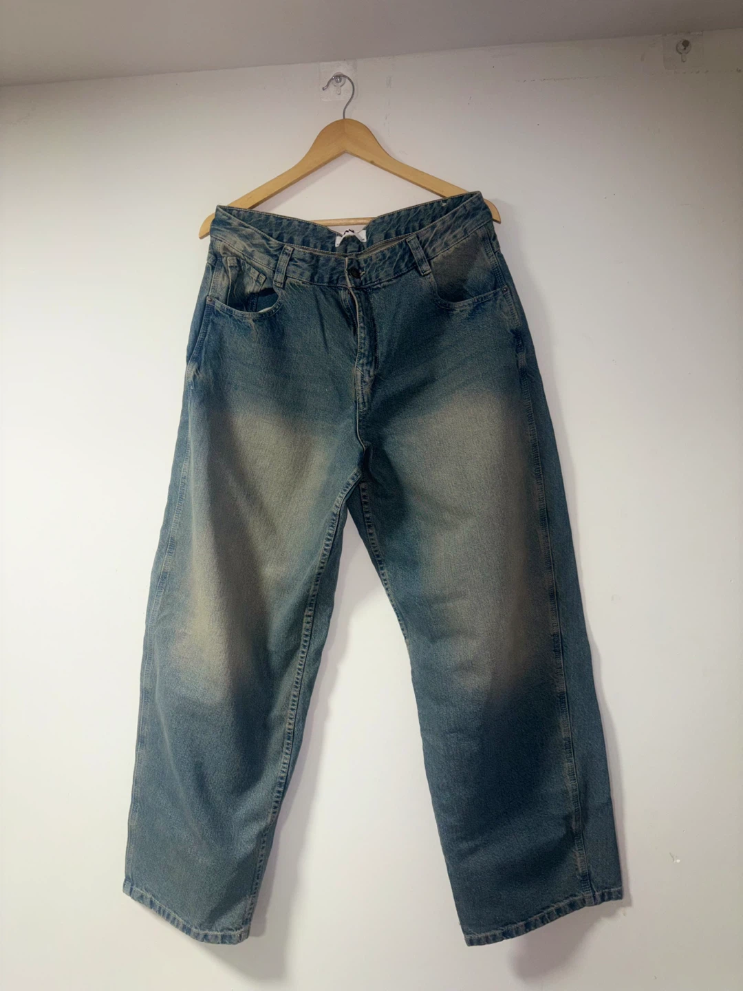 Loose fit denim