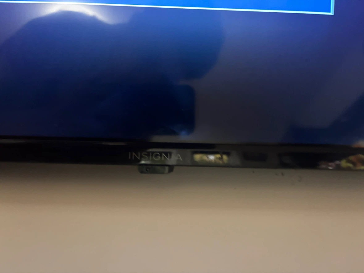 Insignia LED TV - photo 3