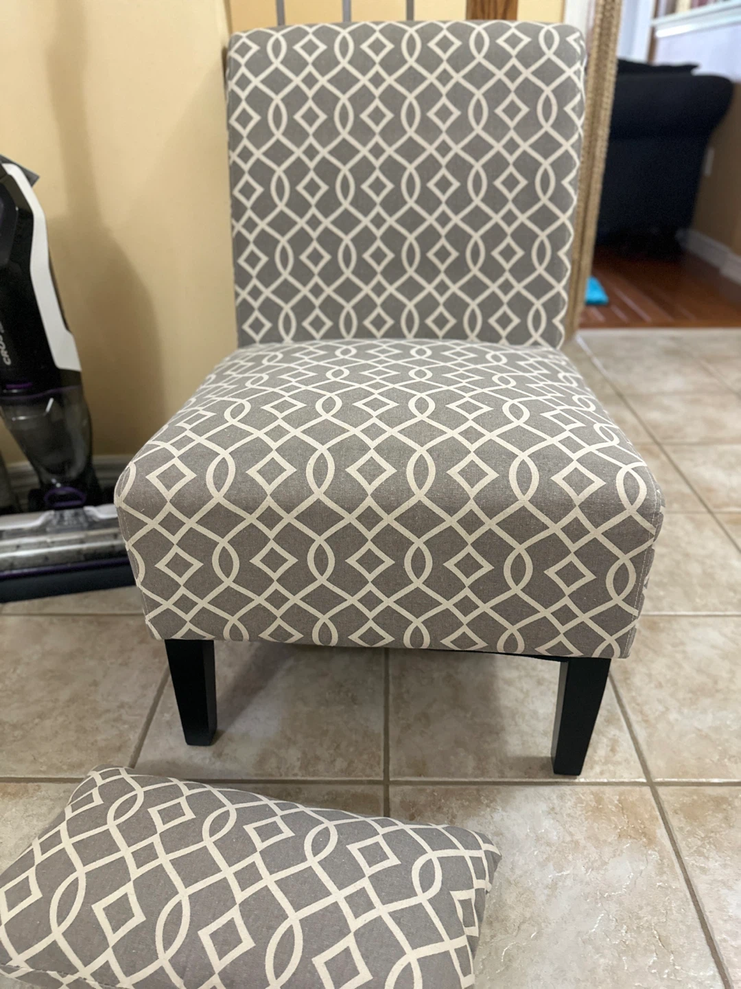 Accent chair with back cushion,foot stools