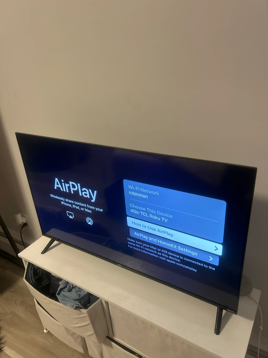 40in TCL Roku TV - photo 3