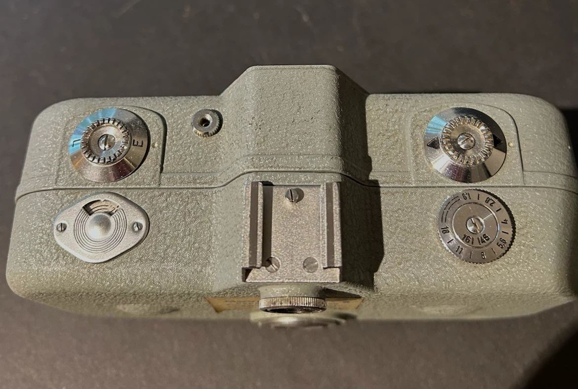 Zeiss Ikon Movikon 8 Movie Camera - photo 4