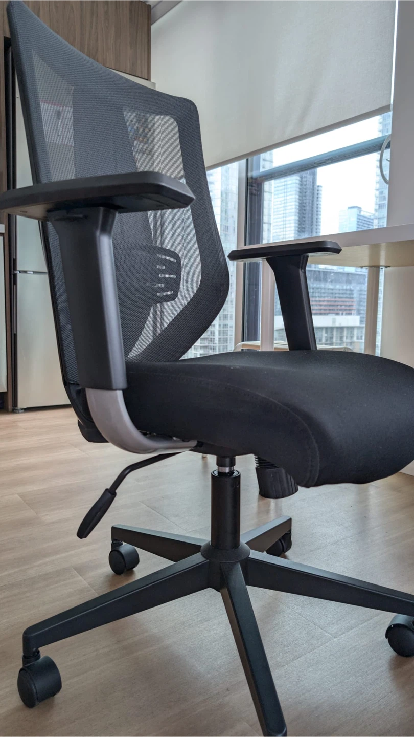 Ergonomic Mesh Office Chair - Adjustable Seat & Armrests - photo 2