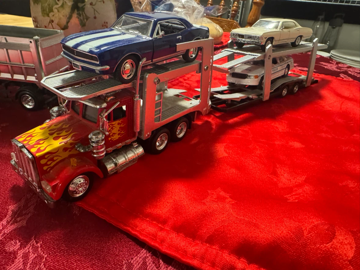 Diecast Semi Trucks $20 each - photo 2
