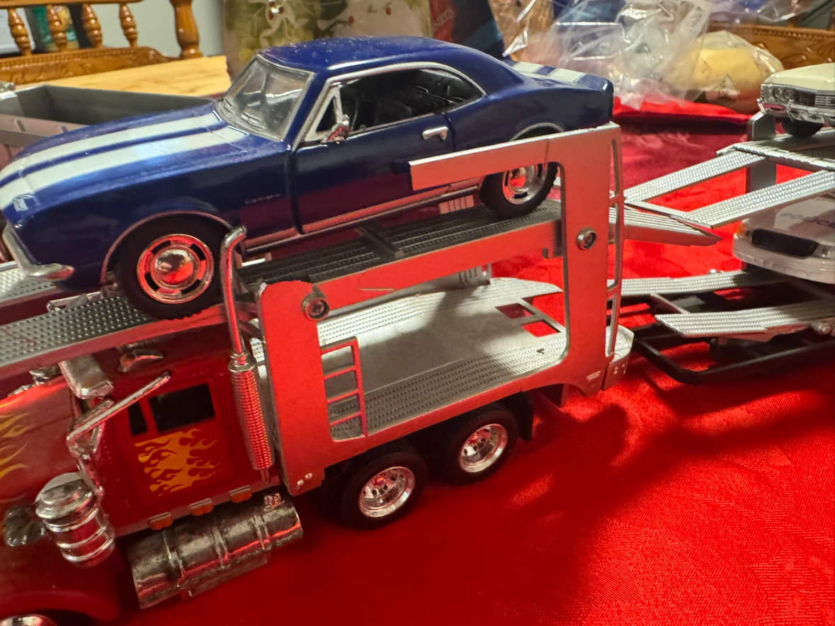 Diecast Semi Trucks $20 each - photo 3