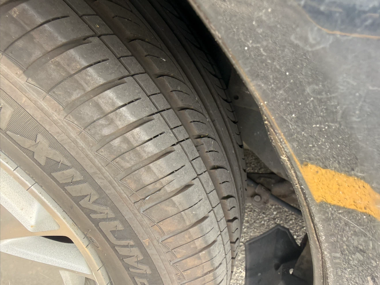 Maximum DH05 195/65R15 Tire