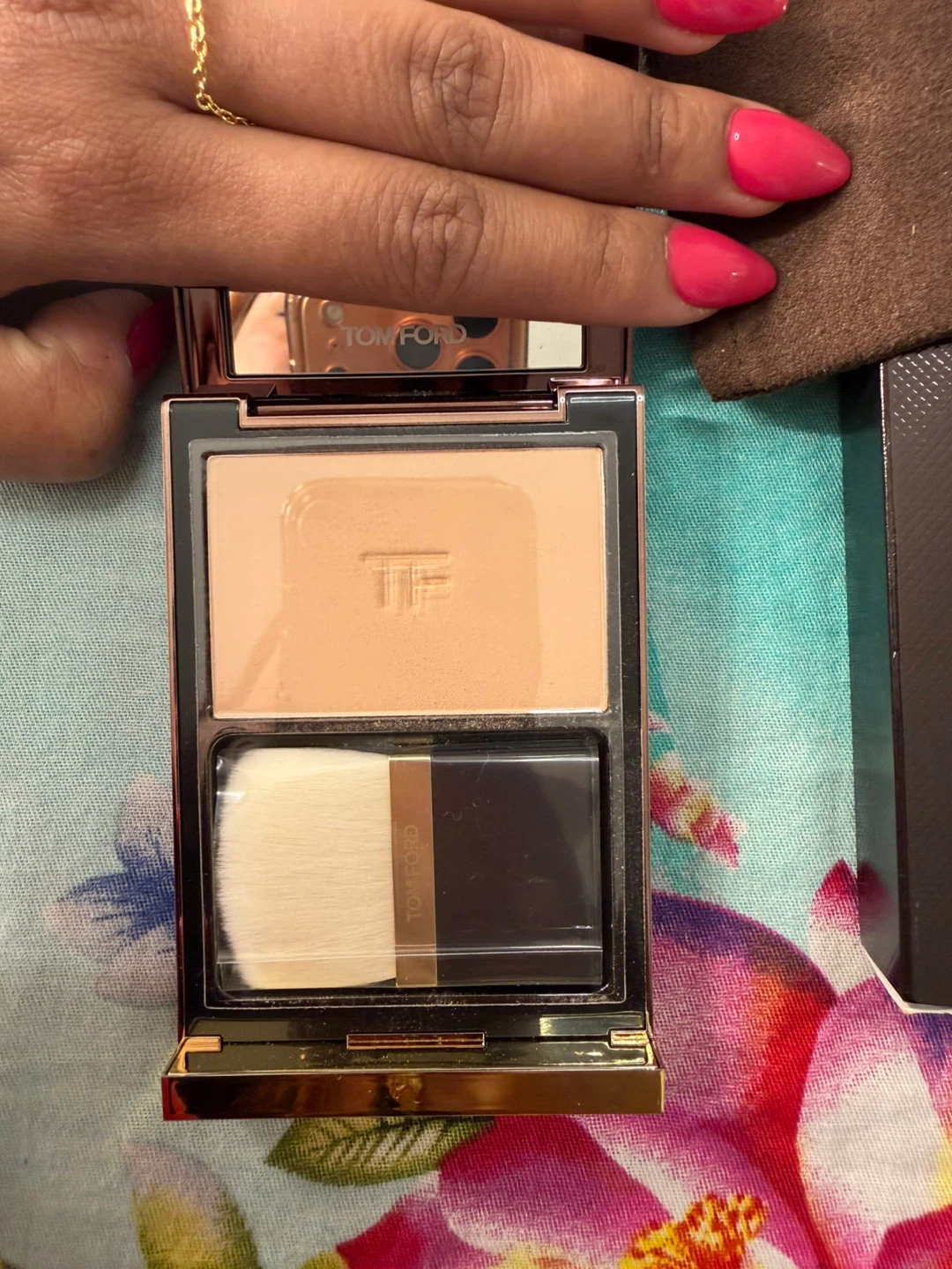 Tom Ford Translucent Finishing Powder 02 Ivory Fawn - photo 2