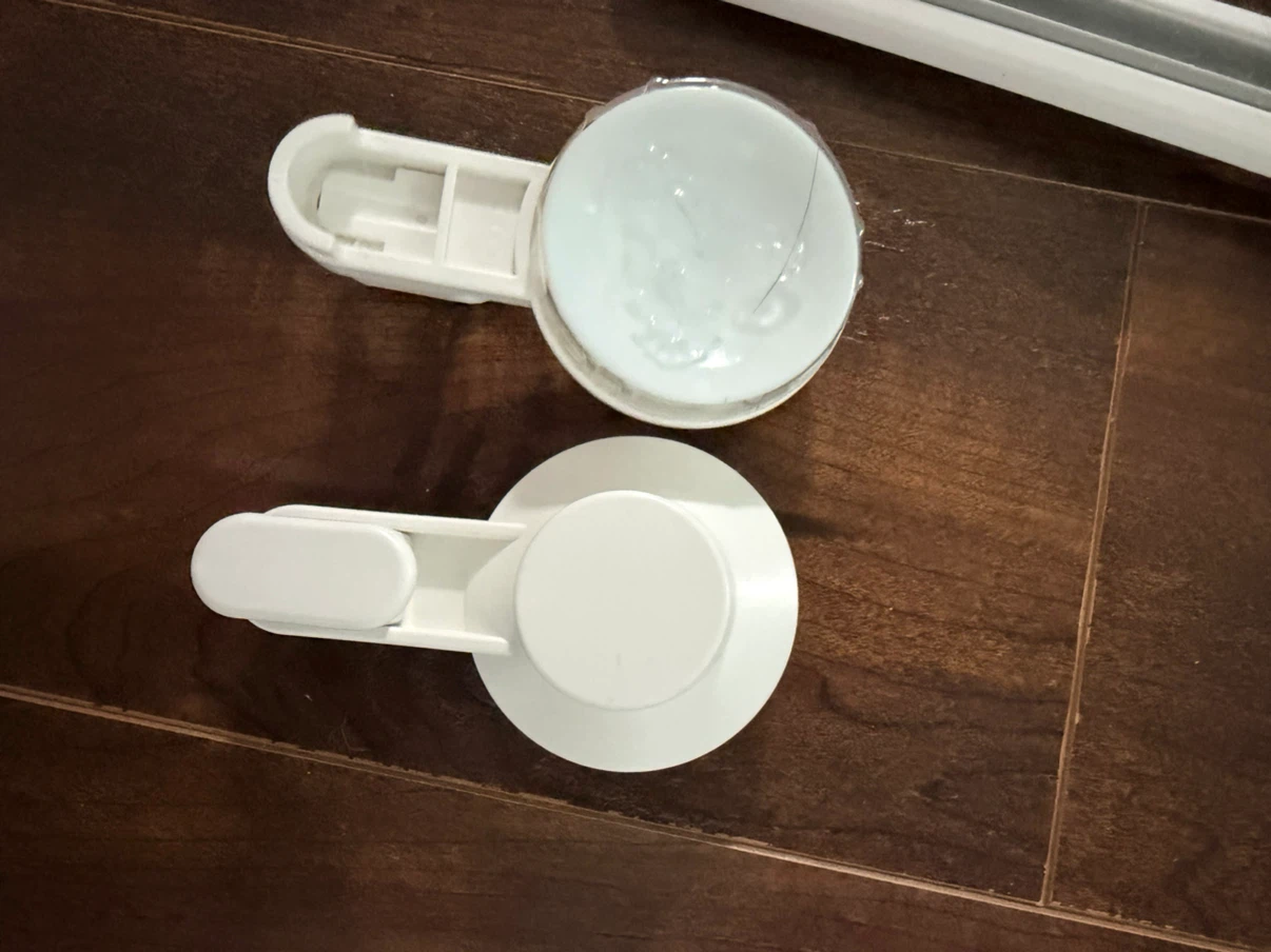 Two Suction Cup Hooks