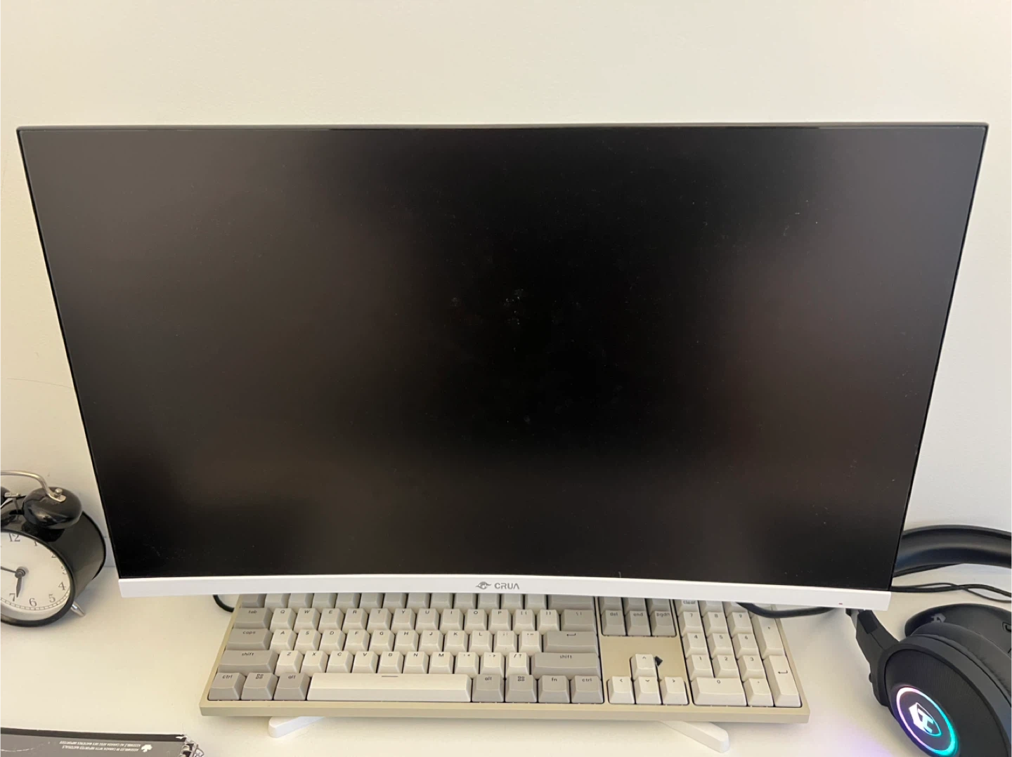 CRUA 24” 200Hz Curved Gaming Monitor – Brand New / Never Used - photo 4