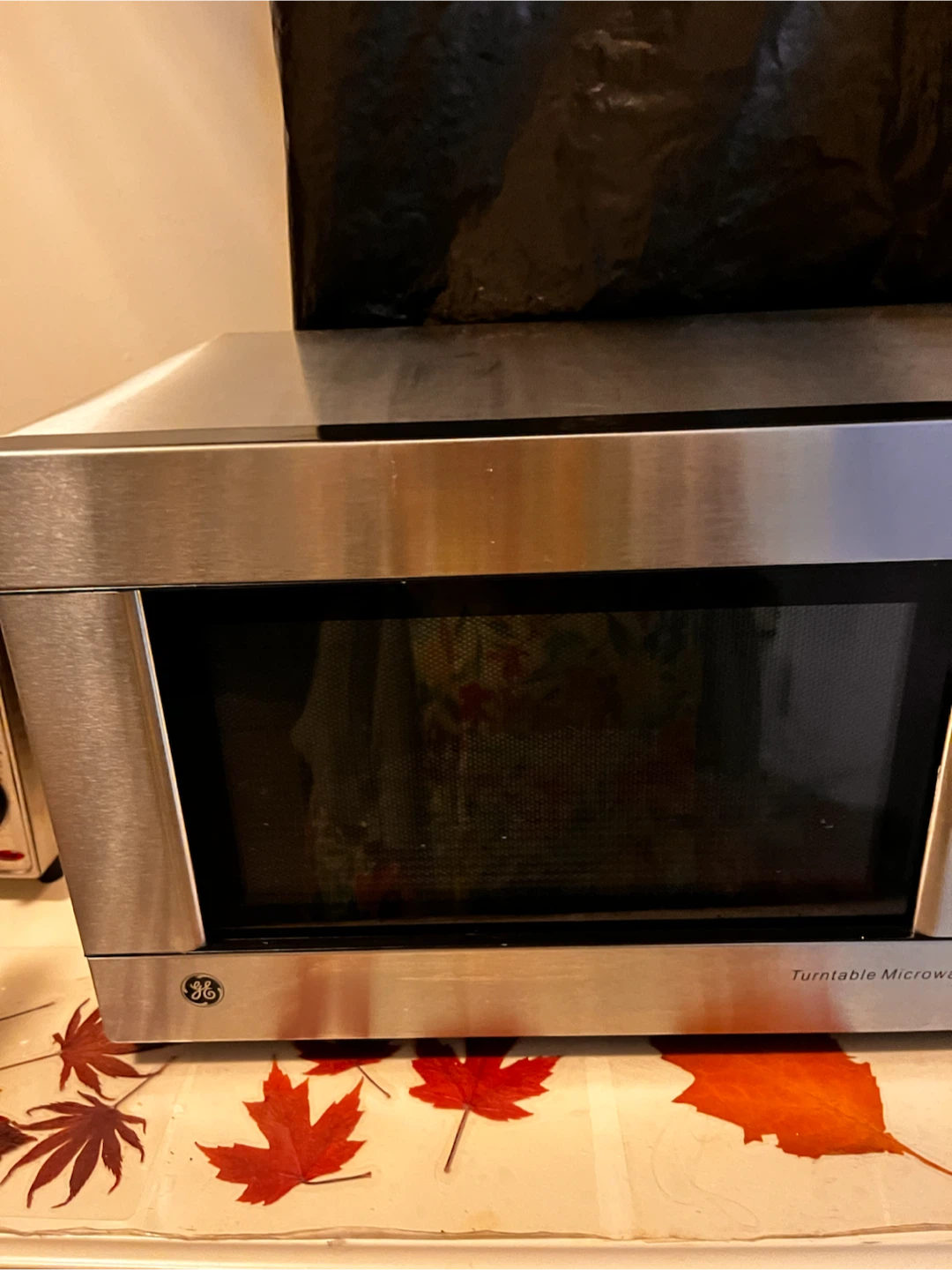 GE microwave oven