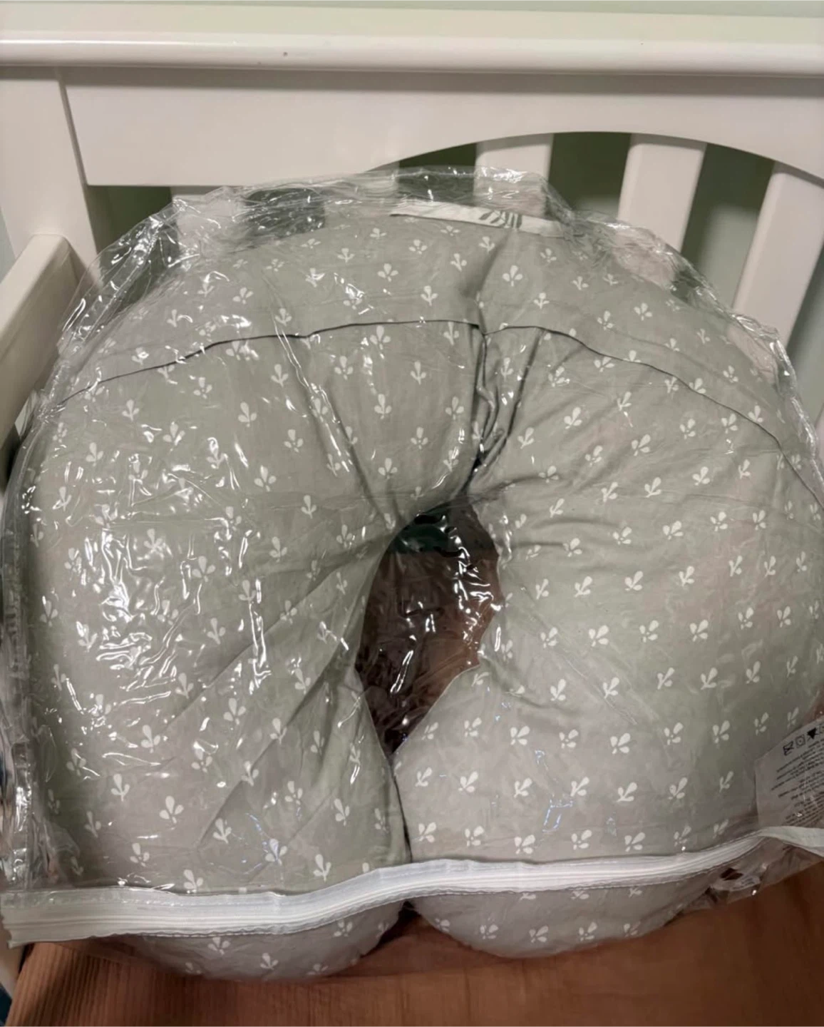 Nursing Pillow - photo 2