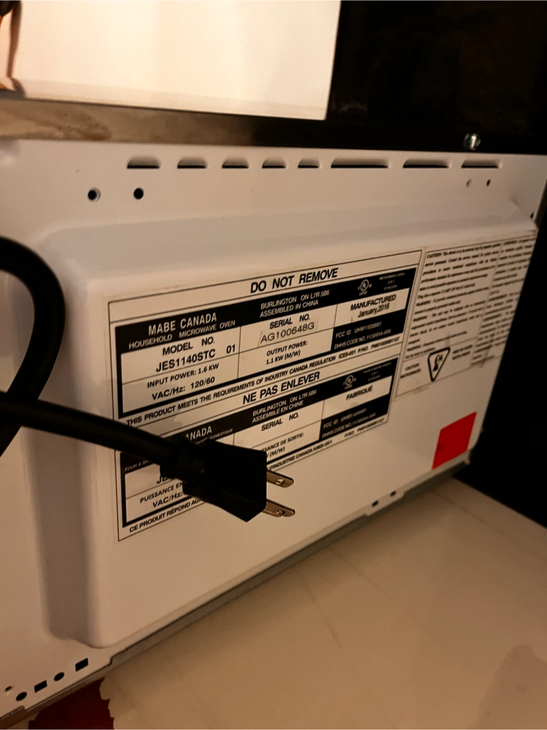 GE microwave oven - photo 2