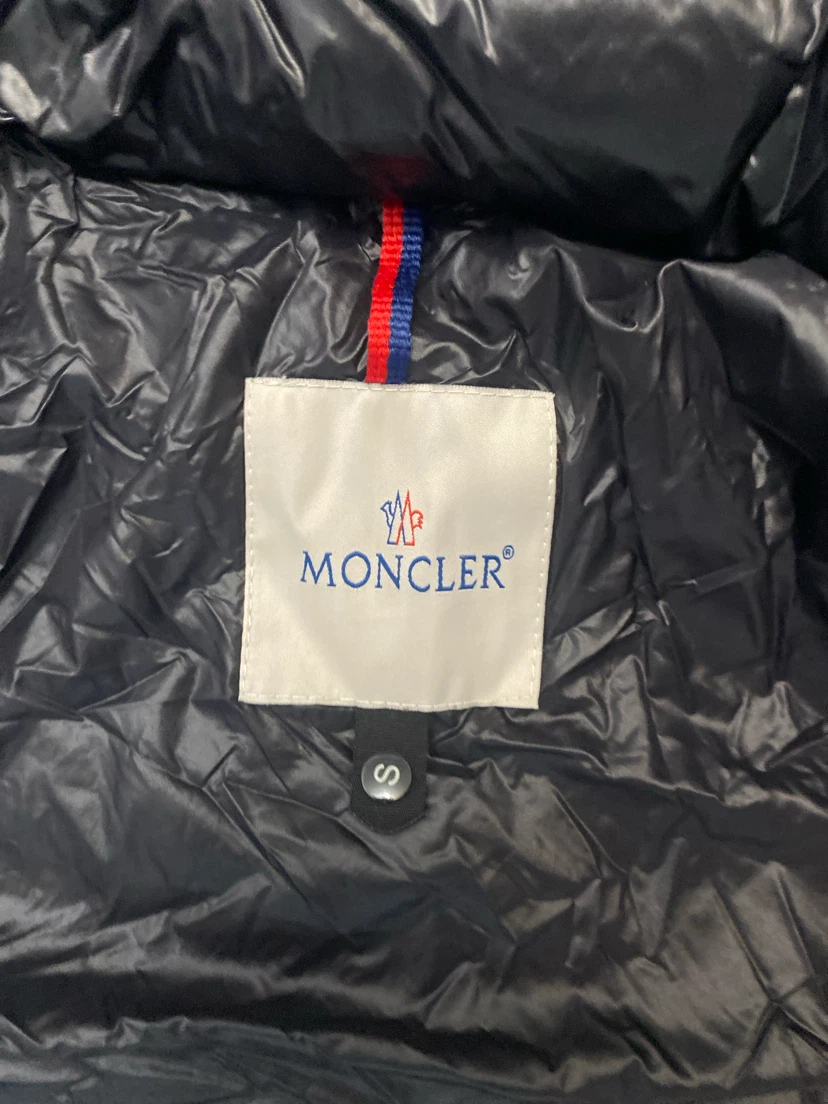 Moncler Puffer Jacket Black - photo 3