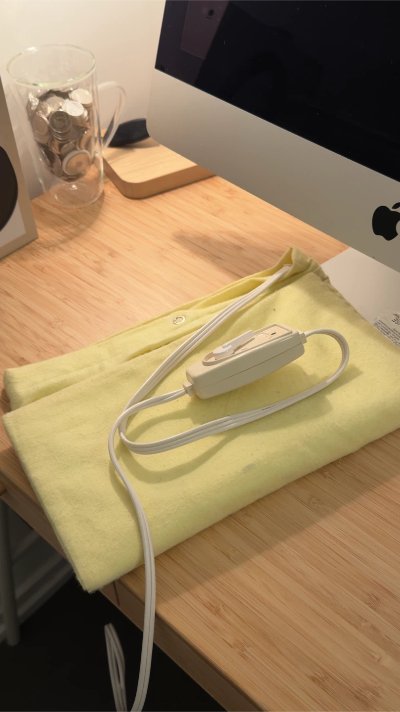 Yellow Electric Heating Pad - photo 2