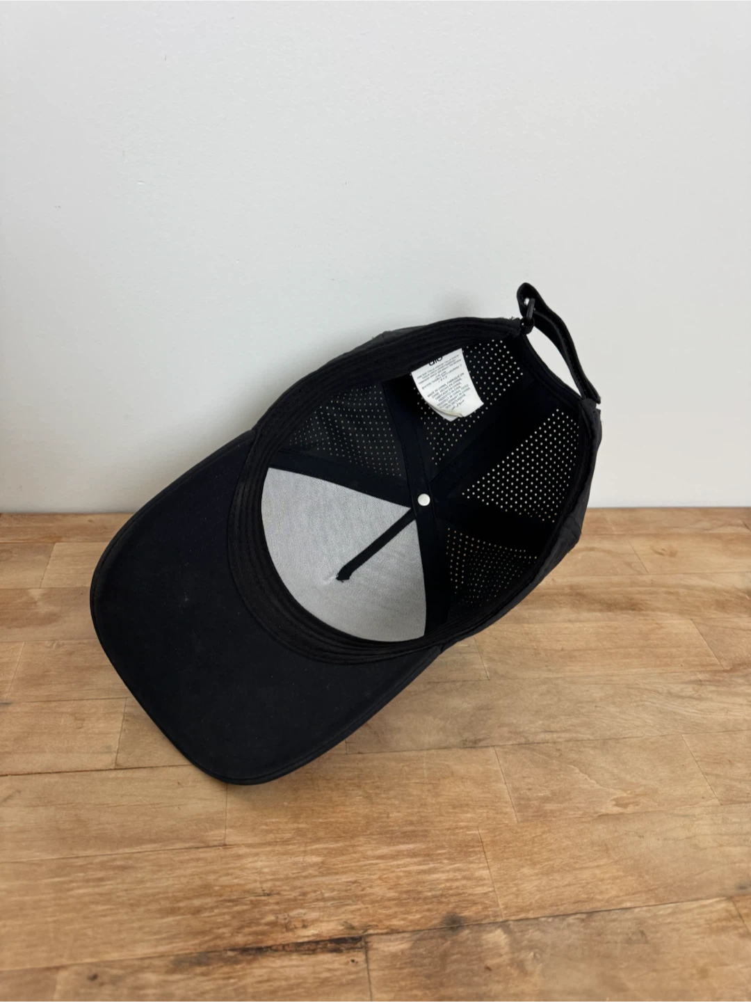 Alo Yoga Black Performance Baseball Cap - photo 3