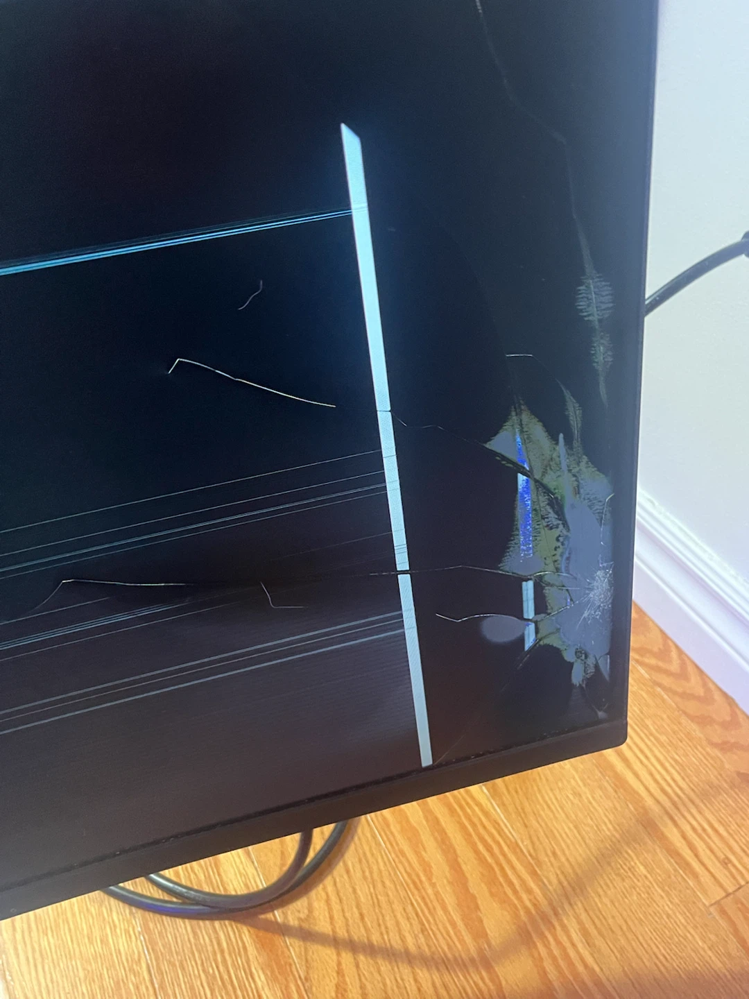 Samsung Curved Gaming Monitor - Damaged Screen - photo 2