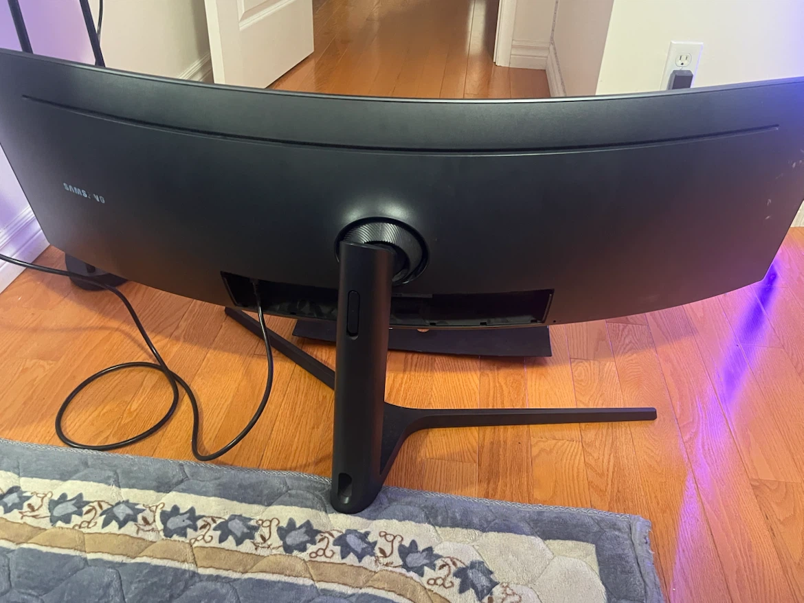 Samsung Curved Gaming Monitor - Damaged Screen - photo 3