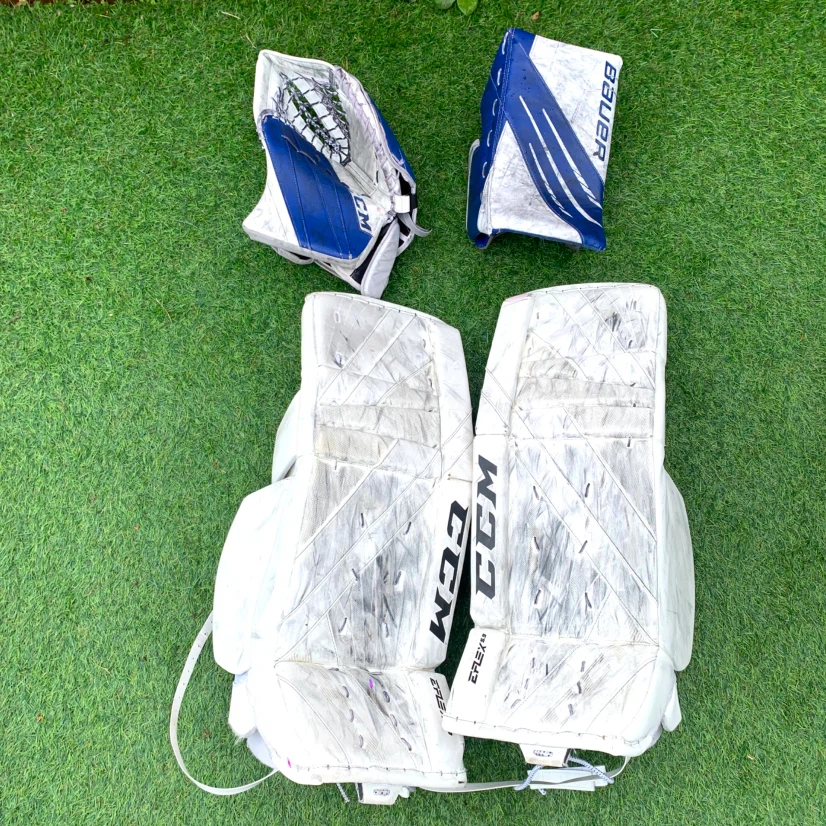 Adult Hockey Goalie Pads Leg Pads Catch Glove Blocker Goalie Set