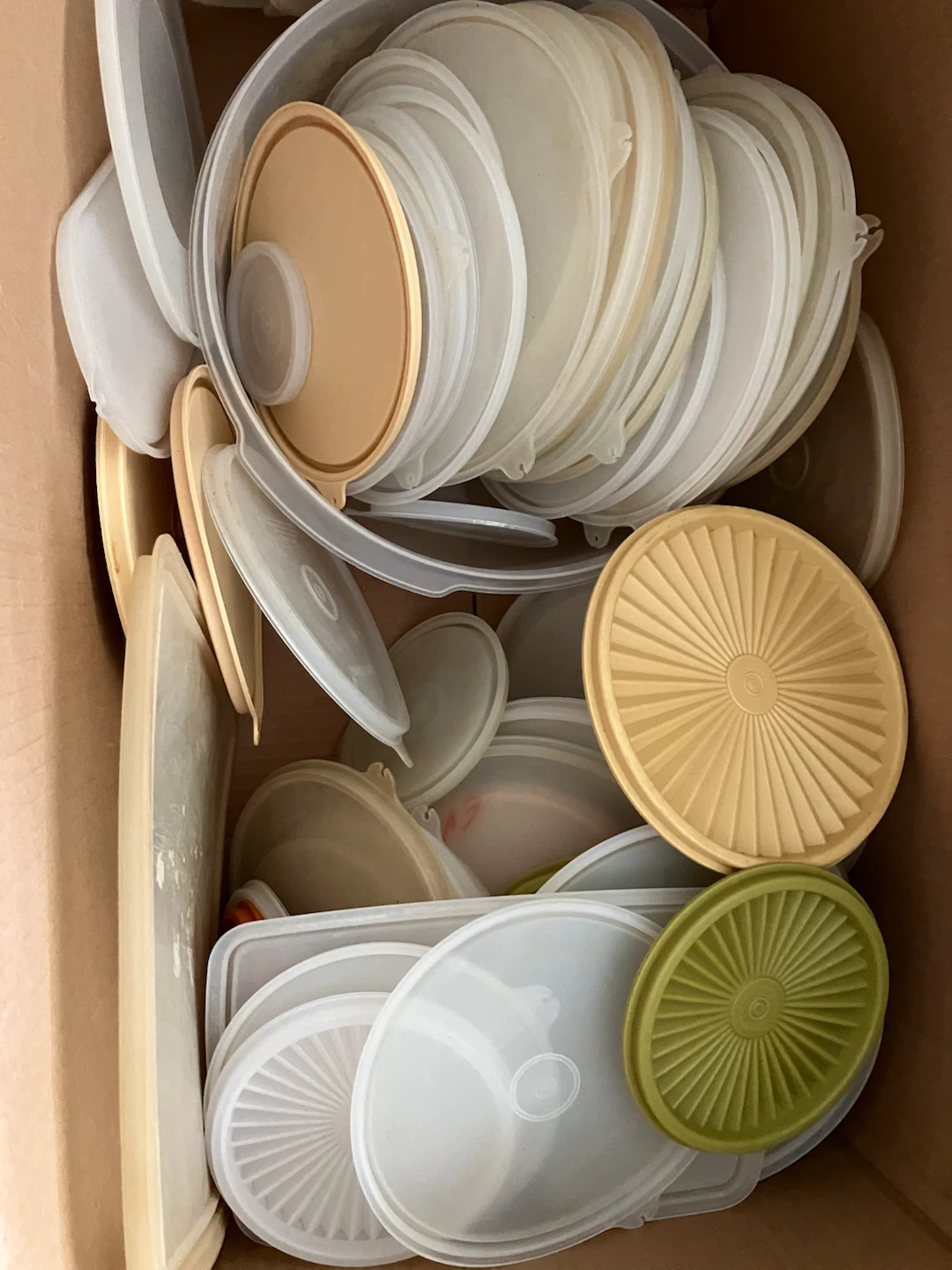 Assorted Tupperware Replacement Lids