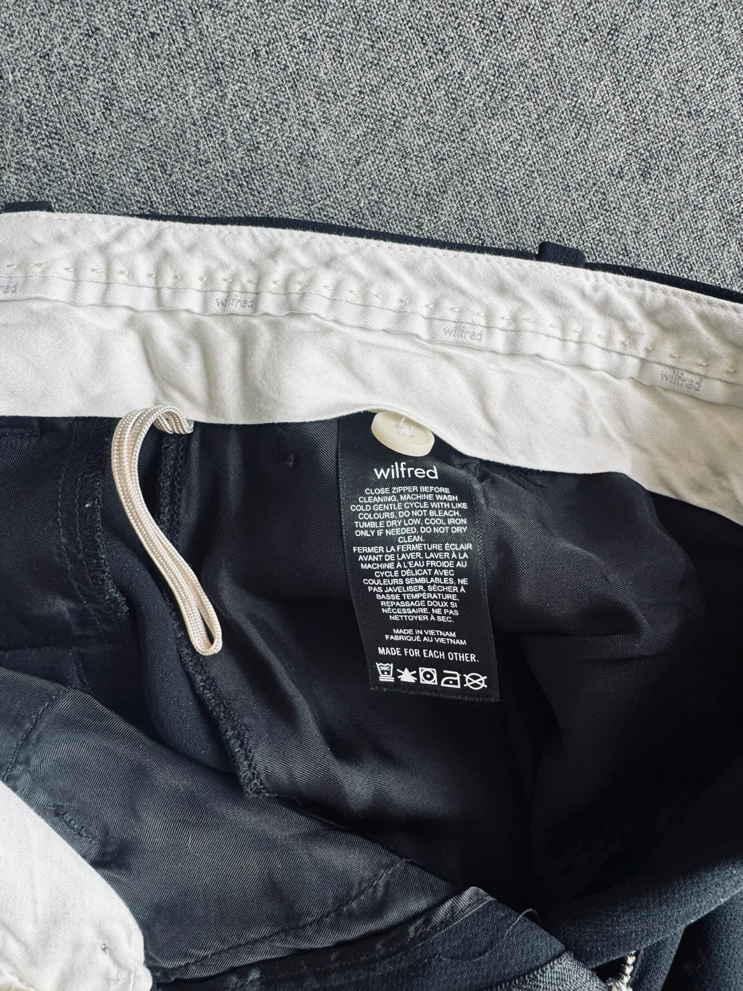 Aritzia Wilfred Black Dress Pants – Size 0 – Excellent Condition - photo 5