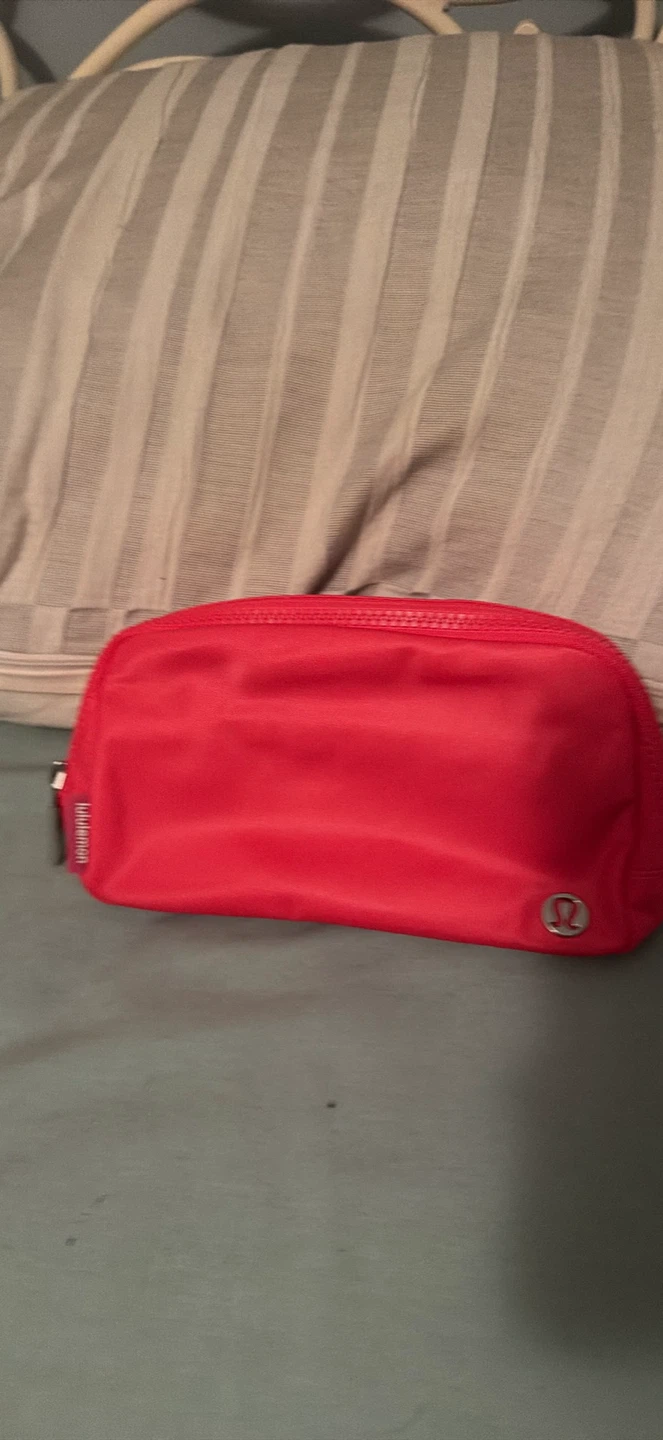 Lululemon lipgloss belt bag 1L
