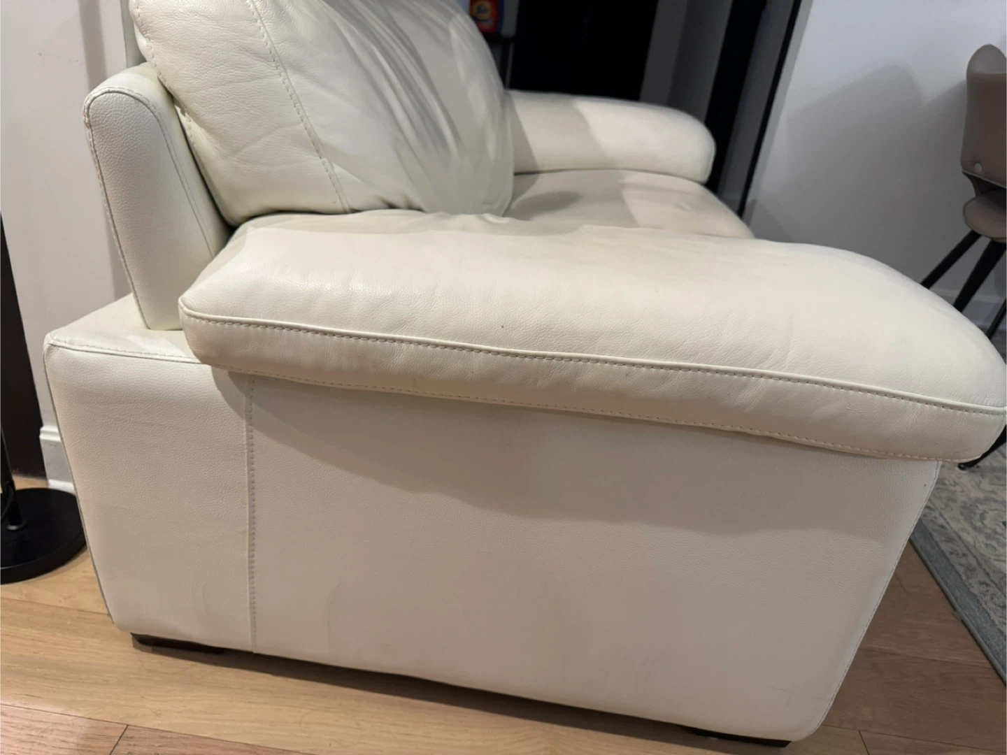 White Leather Two-Seater Sofa - photo 2
