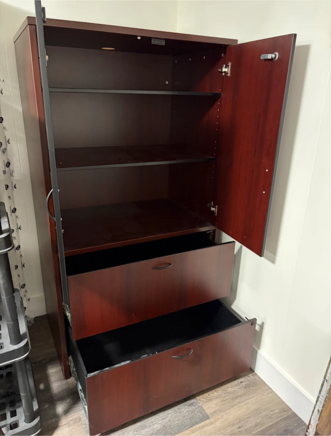 Executive Hutch - photo 2