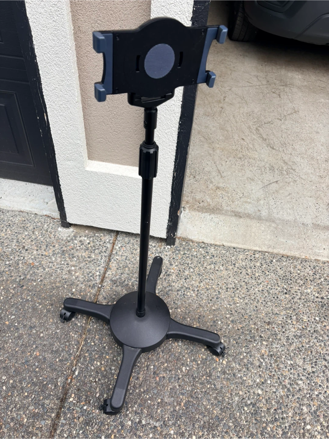 Adjustable Rolling iPad Floor Stand