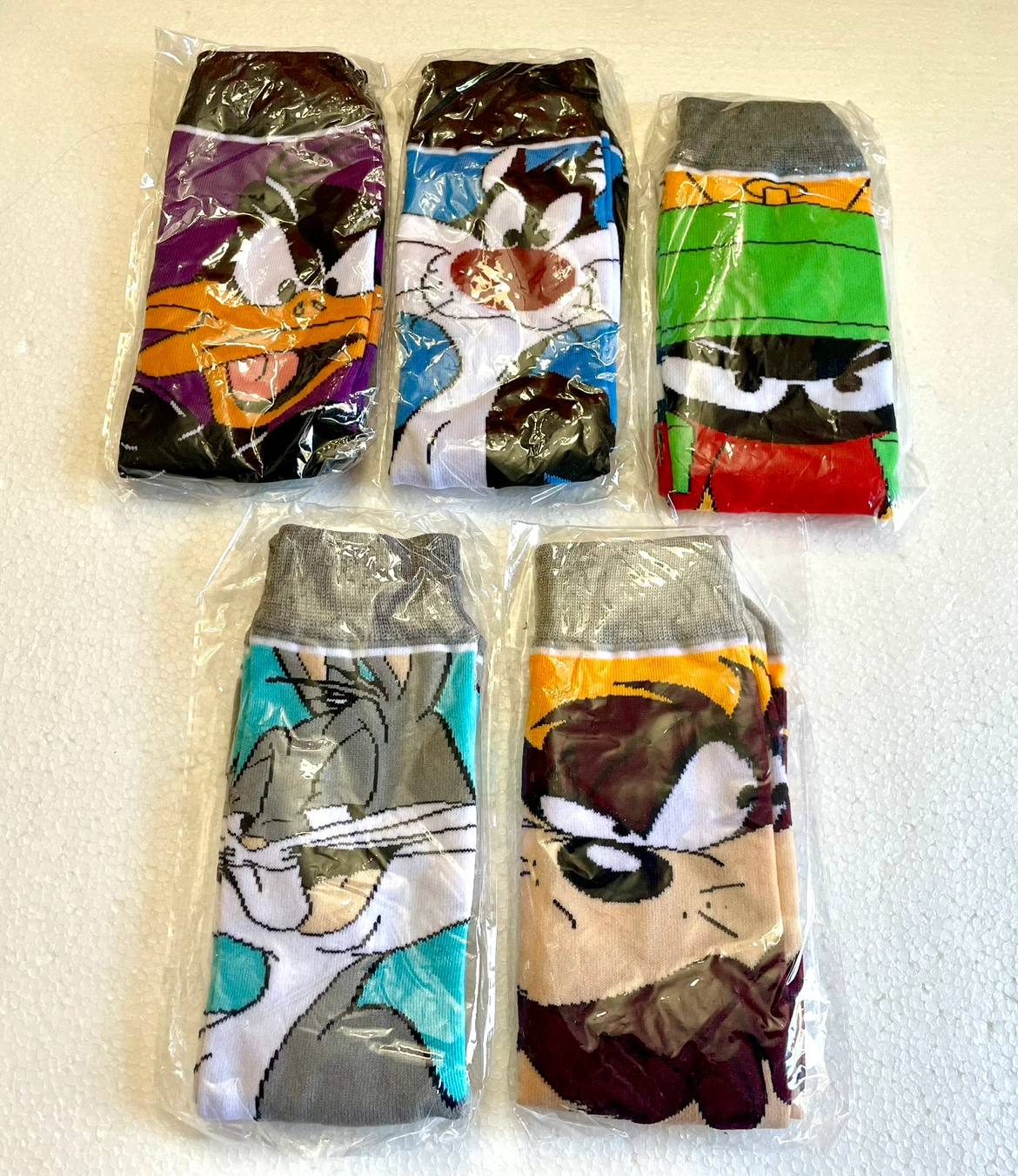 5 Pair LOONEY TOONS Adult Socks Size 6-11