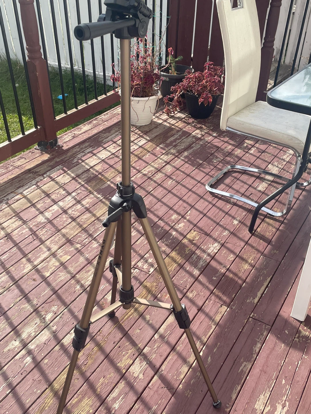 Dynex 60-inch All-Purpose Tripod - photo 5