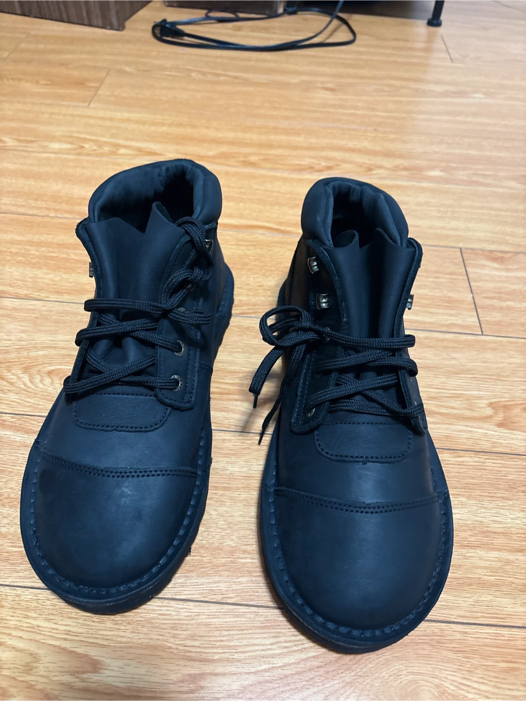 Black Levi's Ankle Boots - photo 2